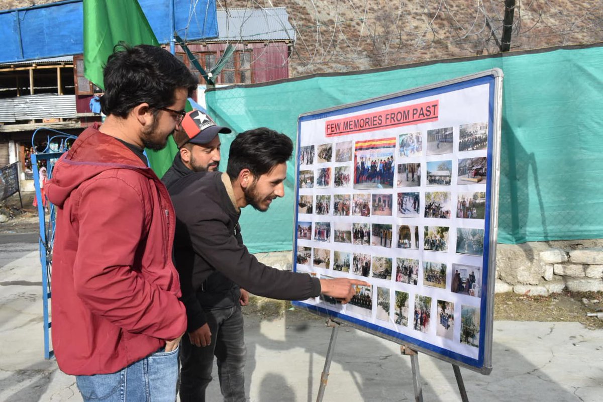 IqbalKashmiri13's tweet image. #Alumni of Army Goodwill School, Hajinar #TangdharValley shared their experiences, interacted with faculty &amp;amp; management. All emotive. Enriching times for the schoolchildren. It will be a regular fixture now onwards.

#LearningThroughSharing