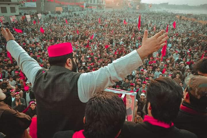 WalibaghChd's tweet photo. د شکست حوصله نه لرم پښتون يم
مقابل که مې زنځير که مې زمرے وي
شکریہ پشاور
مننه پېښور
پشاورلالٹین کا
پېښور د لالټېن
#PeshawarLaltainKa https://t.co/AAL08alpkl https://t.co/JiCSpcjp6J