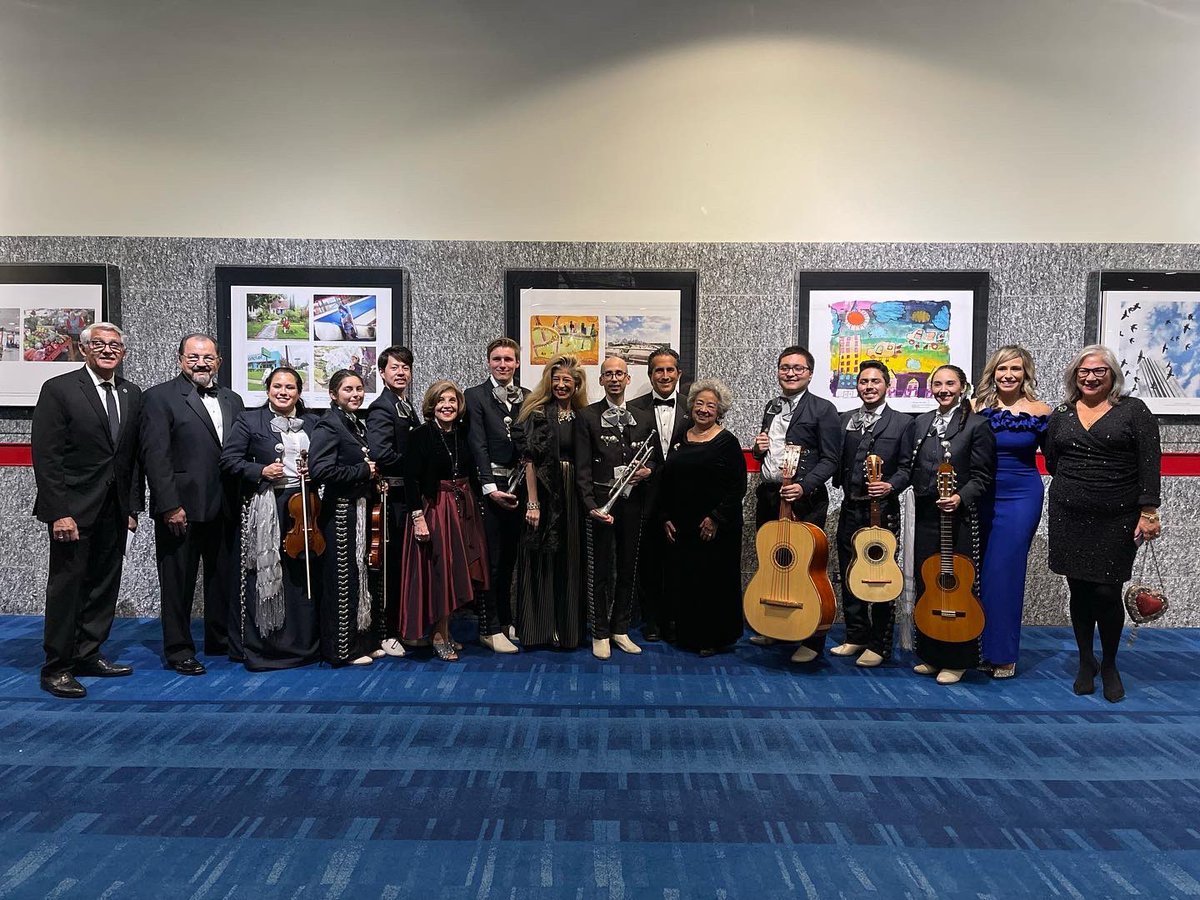 AAMAInspire's tweet photo. Houston, thank you for a very successful 50th anniversary celebration at our ‘Illumine Celebration / Celebración de Iluminación’ last night. 

We are so thankful you for your continued support! #AAMA50 #AAMAStrong https://t.co/z2ocPgHOYg