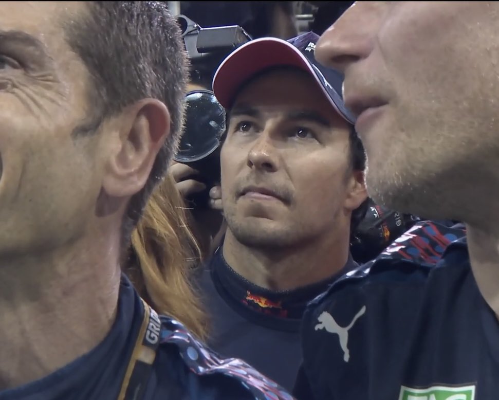 dpredestinato16's tweet photo. Can't thank you enough man. You're an absolute legend 🙏🏻🔥
@SChecoPerez @redbullracing 
#MaxVerstappen33 #F1 https://t.co/a7tj6z7tZr