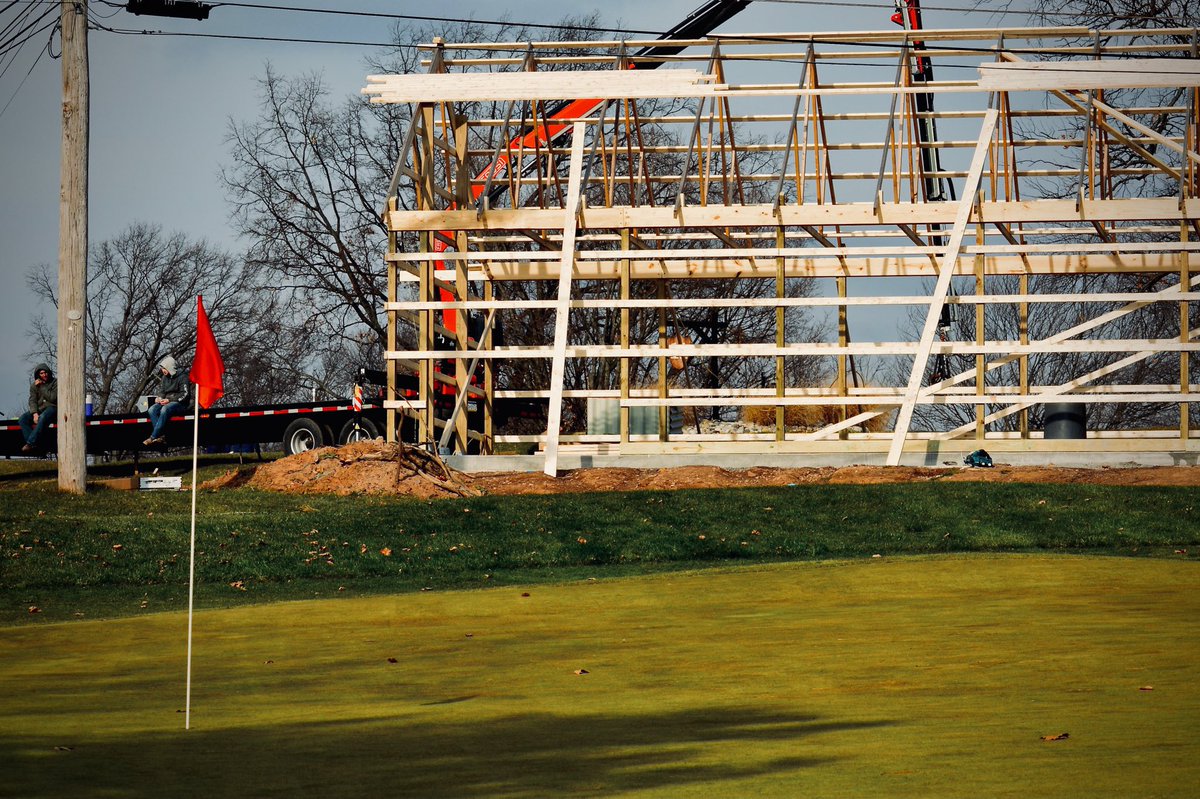 A few shots of the new halfway house being built off 11 tee.