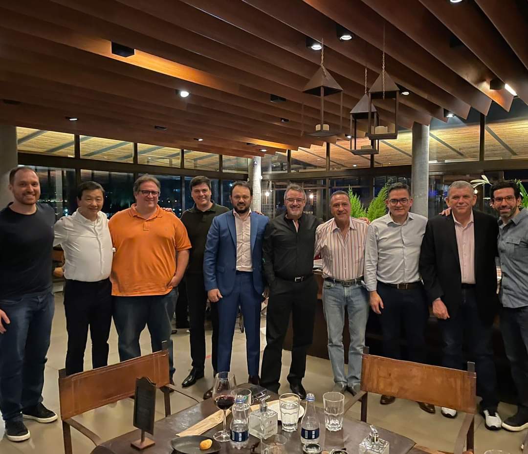 auanewsbrazil's tweet photo. Parte da Equipe AUA NEWS BRAZIL reunida no Congresso Brasileiro de Urologia 2021!

#auanews #aua #cbu2021 #cbu #urologia https://t.co/mn6jzR2ljf