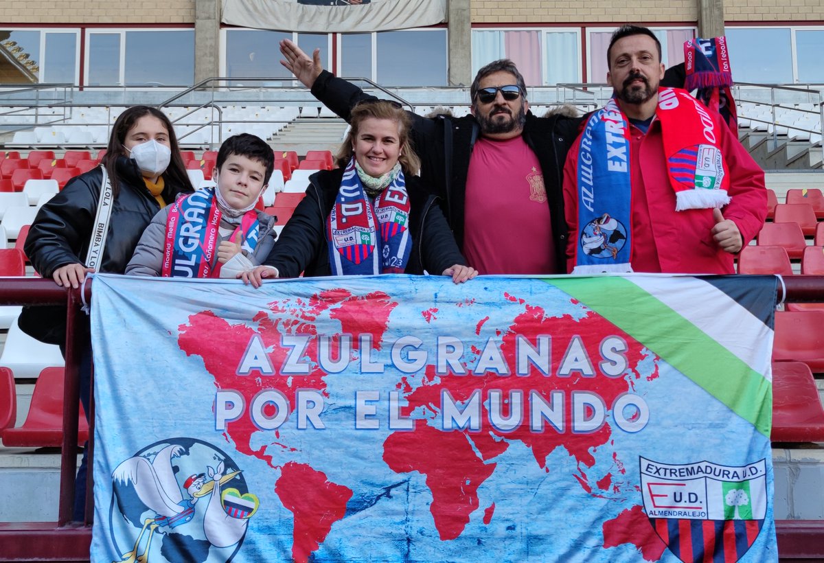 Azulgranas por el Mundo, presentes en Las Gaunas.
💪💪💪
<a href="/EXT_UD/">Extremadura UD</a>