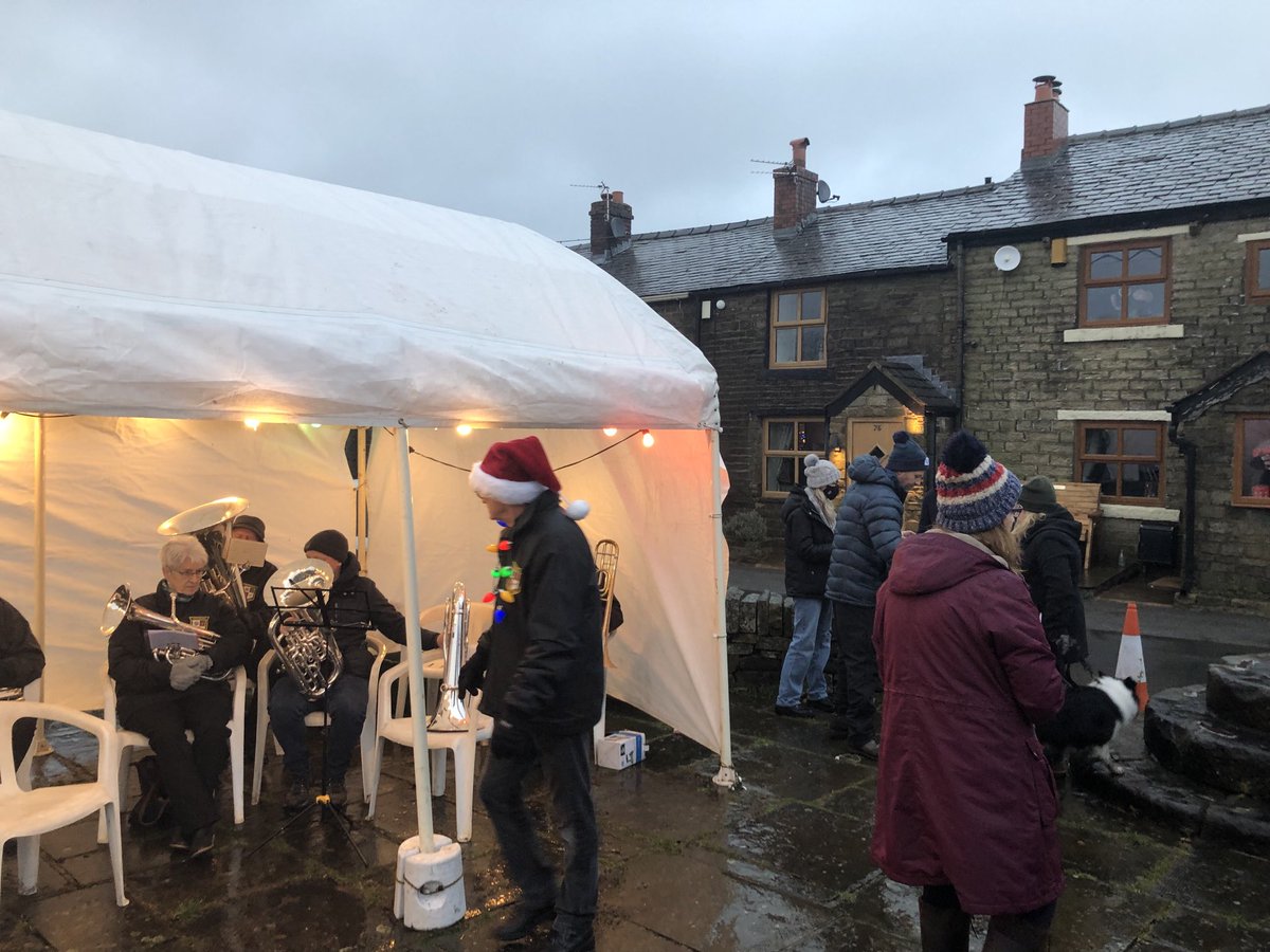 iaingartside's tweet photo. Getting ready for the carols in #Affetside https://t.co/A65wHpcH3W