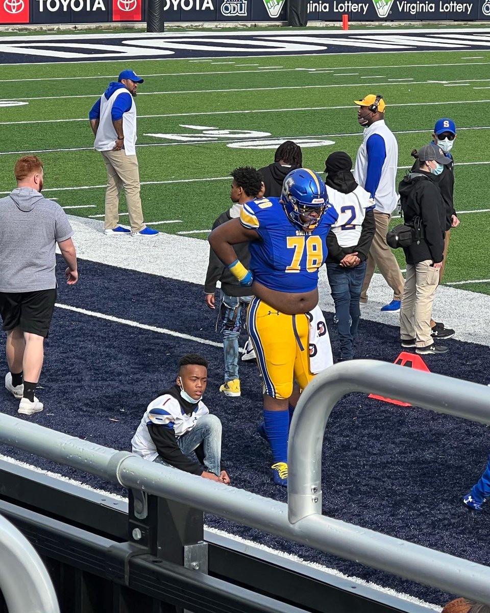 Prettyladytanz's tweet photo. Big Baby #78 #O-line #muddigger #Smithset https://t.co/SOabAQtnPv