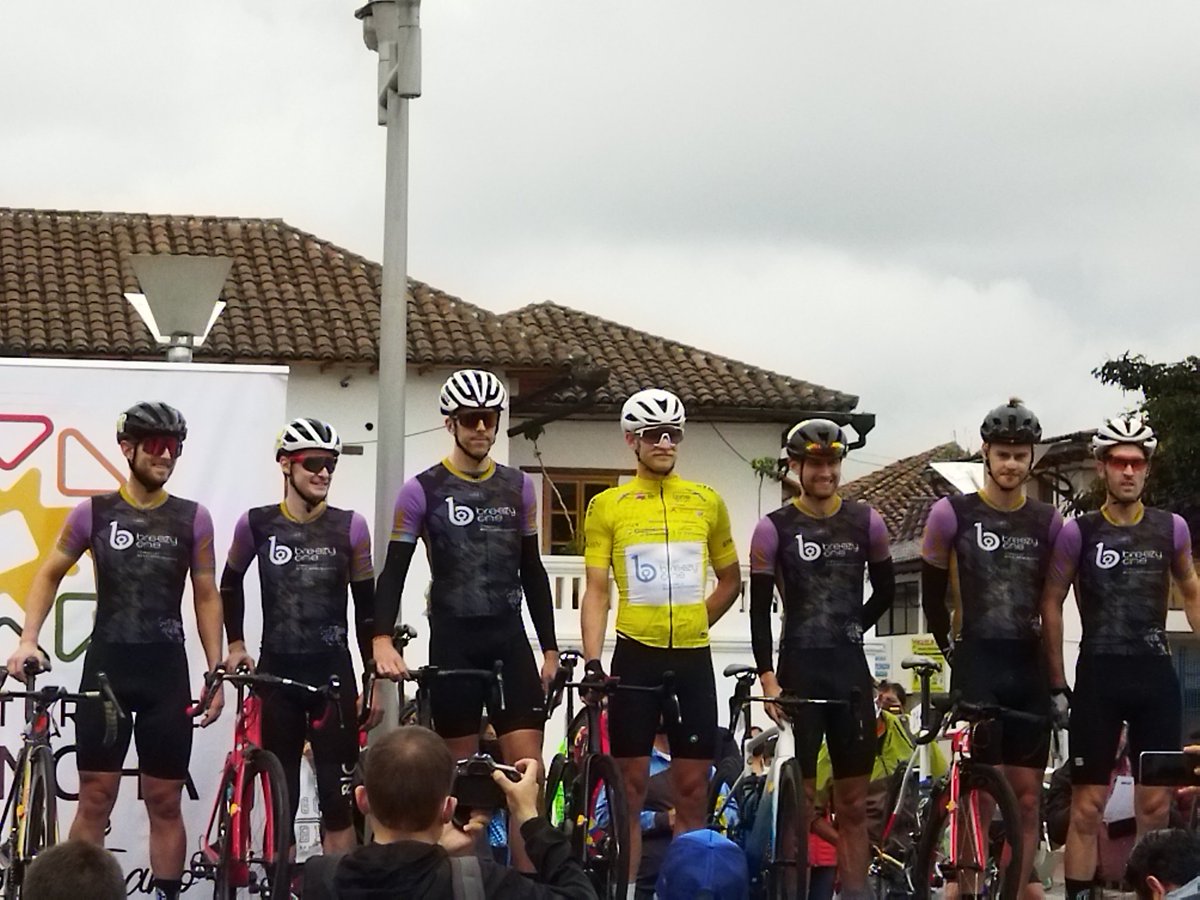 El Factory Team, equipo del líder de la general: Matt Govero
#VueltaEc