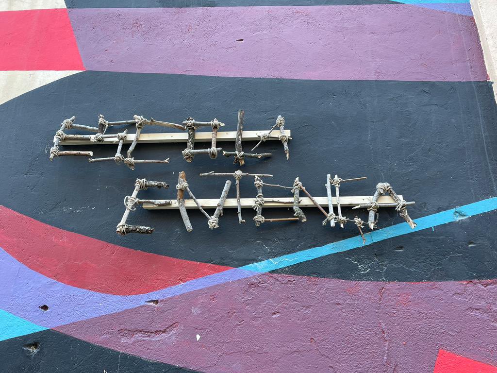 Escola Entença tweet media