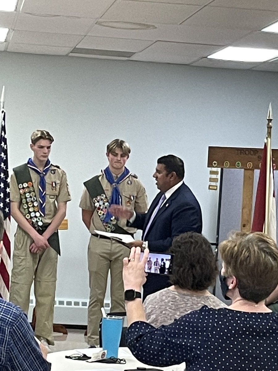 Gateschili_FB's tweet photo. Congratulations Jonathan Vance on your Eagle Scout honors. And he is captain of the varsity football team. BTW he is only a sophomore. Great things to come!! https://t.co/9WbrzOmwY0