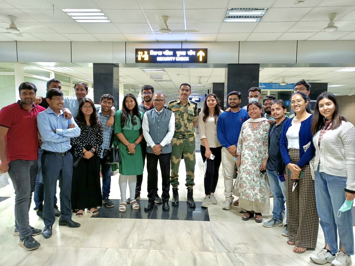 LPAI_Official's tweet photo. The 50th Anniversary Celebration of Bangladesh Liberation, organised by @BSF_India at ICP Agartala, was attended by 18 trainees from the #2020Batch of #IASOfficers on the winter study tour. They were also given a walkthrough of ICP Agartala's facilities and functions. https://t.co/y3B3BJrLFV