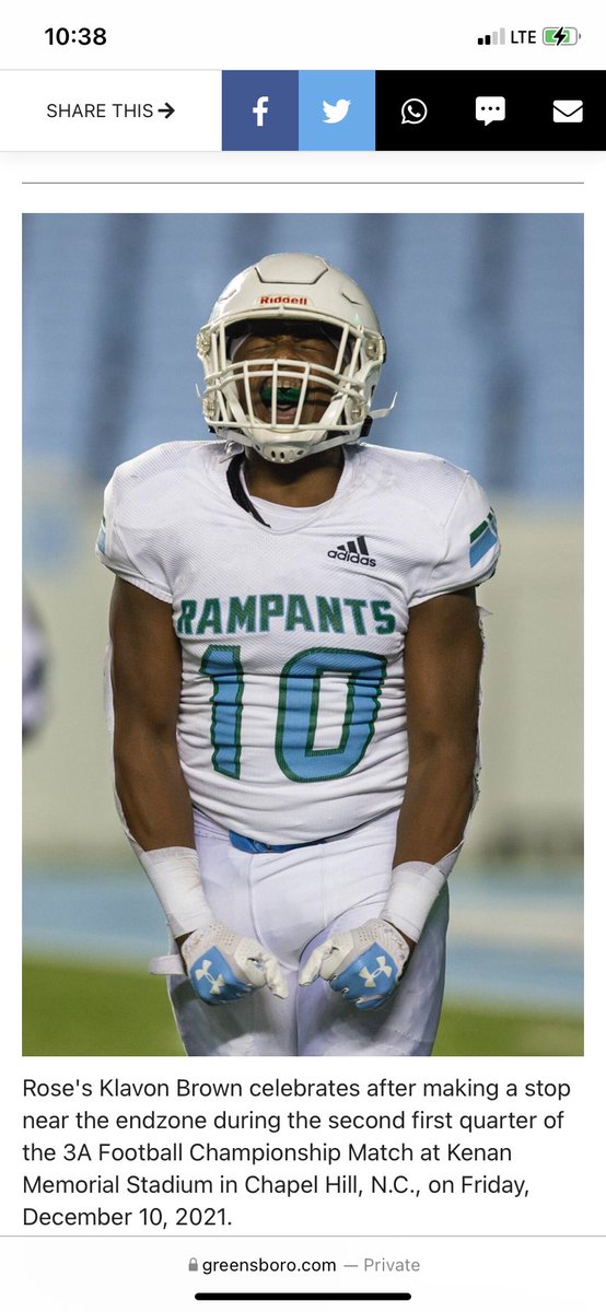 brown_klavon's tweet photo. What a good season with my brothers💚💙 finished the season with 161 tackles, 916 rushing yards, 6 sacks, 2 interceptions, 9 caused fumbles promise u this I’m no where near done!! https://t.co/6n2VeAQUCi