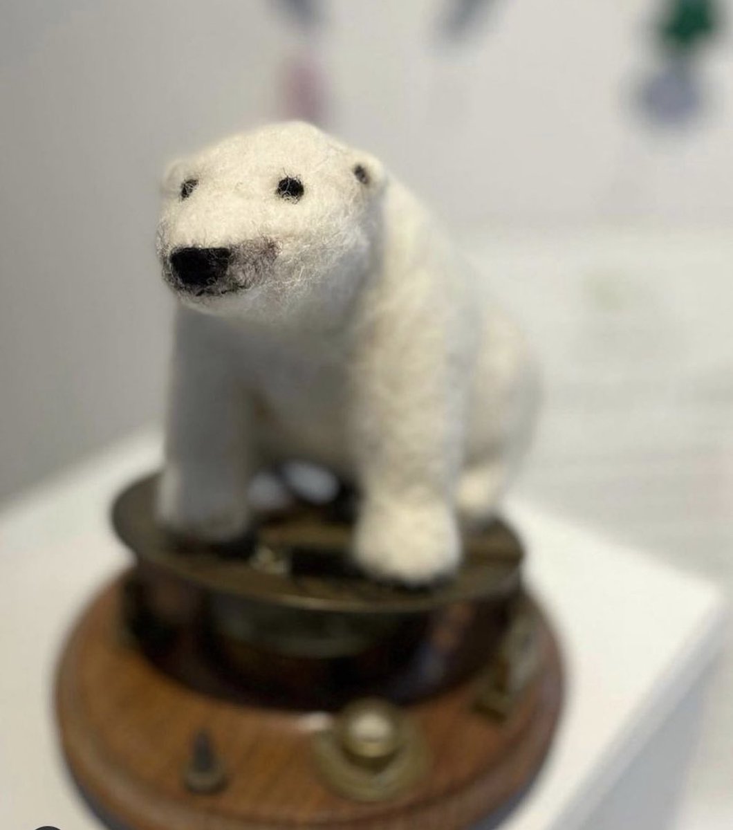 Upon finding an old compass/sundial, I was reminded of the alethiometer in #thebookofdust by <a href="/PhilipPullman/">Philip Pullman</a> , so I had to needlefelt Iorek Byrnison to sit atop…  if anyone would like this pair, I can post Iorek &amp; the alethiometer in time for Christmas 🎄 

#alethiometer #iorek