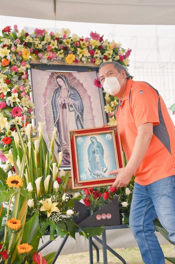 AnelPilotzi's tweet photo. Presente nuestro Líder @leobardosoto con Trabajadoras y Trabajadores cetemistas  @CTMPuebla de la industria metalmecánica planta @Truper Sitio #Puebla, Celebran SANTA MISA con GRAN FE Y DEVOCIÓN, en honor a la MORENITA del Tepeyac 🙏  
#UnidadYTrabajo https://t.co/YRfB6v3MMn