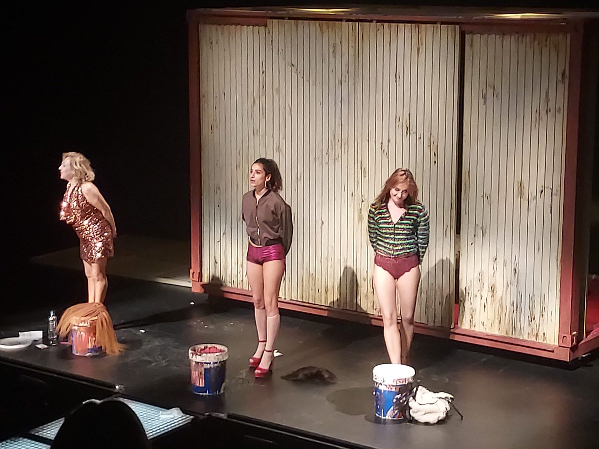 Tremendo el trabajo de Carmen Machi, Nathalie Poza y Carolina Yuste <a href="/CarolinaYuste_O/">杭州约炮/绍兴约炮/宁波约炮/上海约炮/南京约炮/无锡约炮/三亚约炮/海口约炮/嘉兴约炮/南通约炮</a>. Te llevan del sufrimiento a la risa como quieren en <a href="/ProstitucionT/">ProstitucionTeatro</a>  en el <a href="/teatrenacional/">TNC</a> 🎬#AndrésLima #AlbertBoronat. Y si reponéis en Madrid, me apunto otra vez! ❤