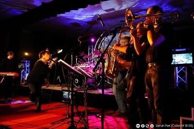 BarZouges's tweet photo. Samedi prochain 21h au #barzouges #concert de Simone’s Son, band de huit zicos prêts à vous servir le meilleur du Rythm’n Blues
Wouaou ! à écouter et à voir, on n’en sort pas indemne !!!
(prix libre et conscient, suggéré 5€) https://t.co/UyD6OqJeEu