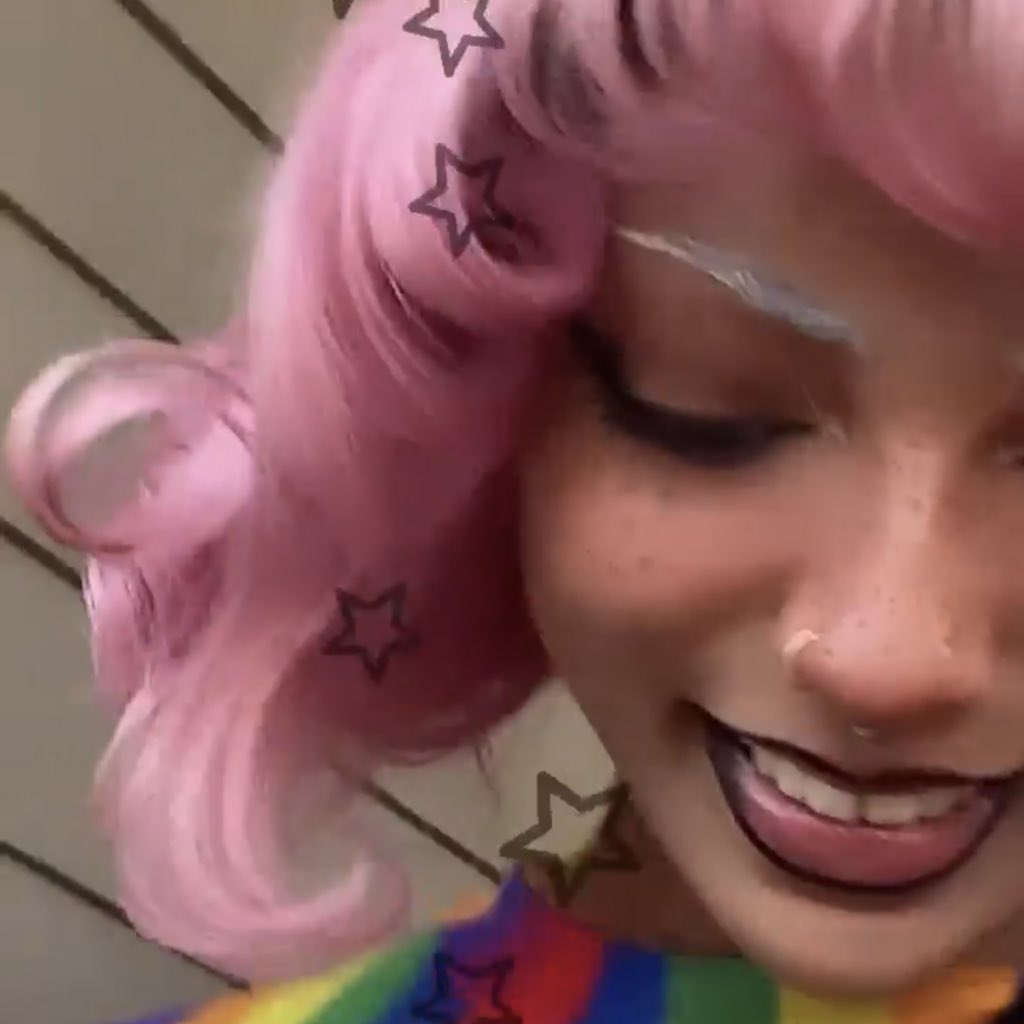 ꒰ঌcha໒꒱ tweet media