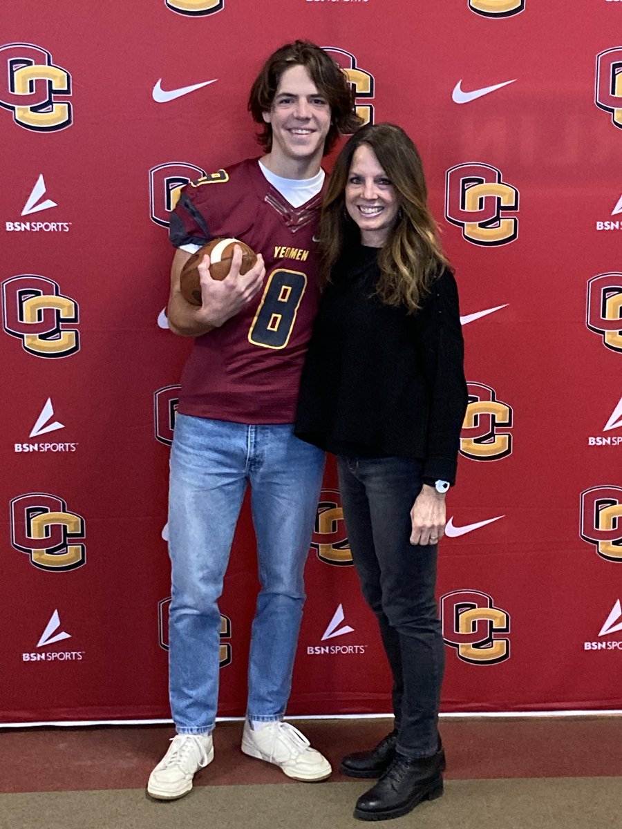 LawrenceSaltis's tweet photo. Had a fantastic visit at Oberlin College on Friday. Huge thanks to @Coach_Clift , @CoachO_YEOFB , and @Yeo_Football. #GoYeomen https://t.co/zAkXaNFTr3