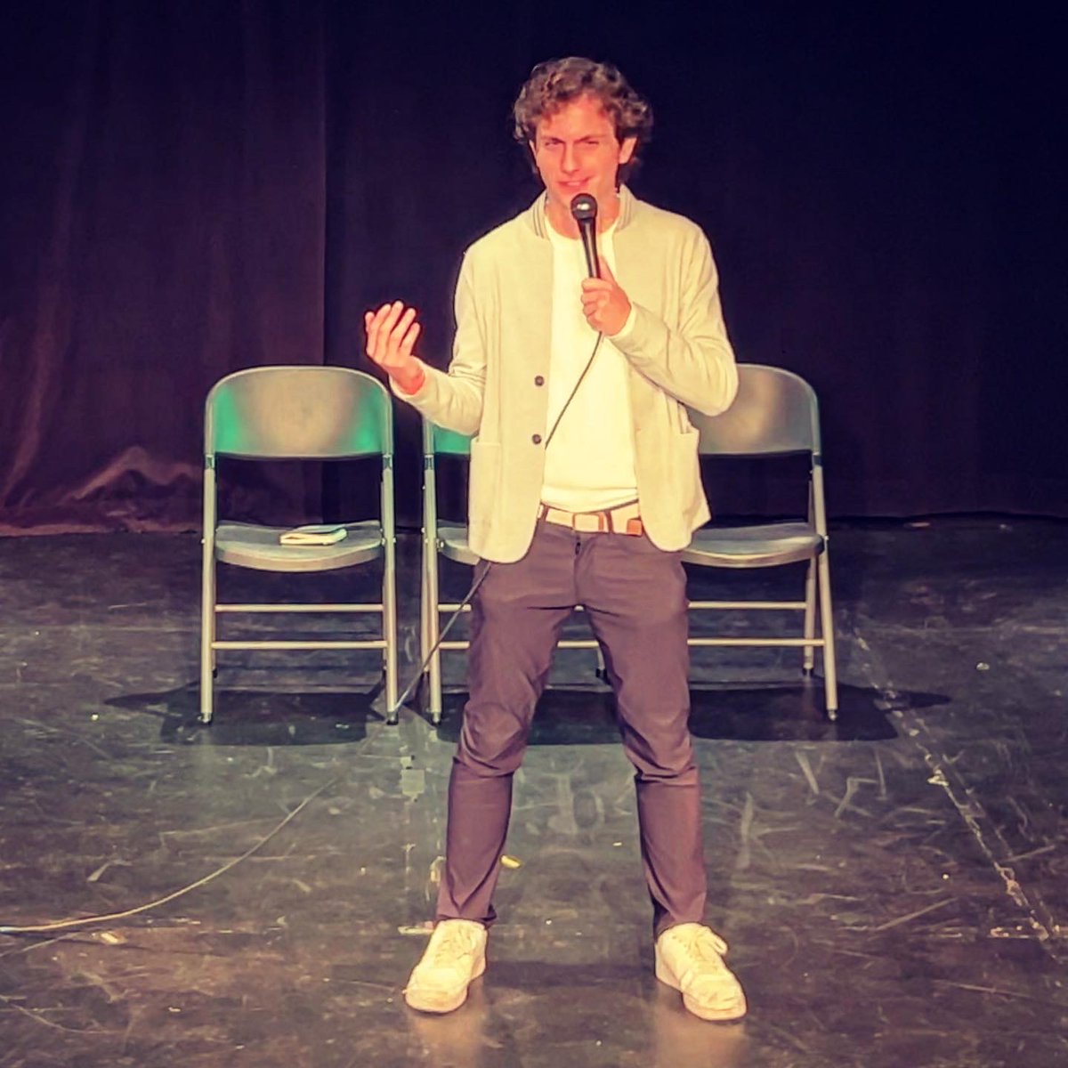 RufusKhanComedy's tweet photo. THANK YOU to our guests Sophia Garrow &amp; Shui Fier! Stay tuned for details on our next show 😘 https://t.co/aRuYiSRyEQ