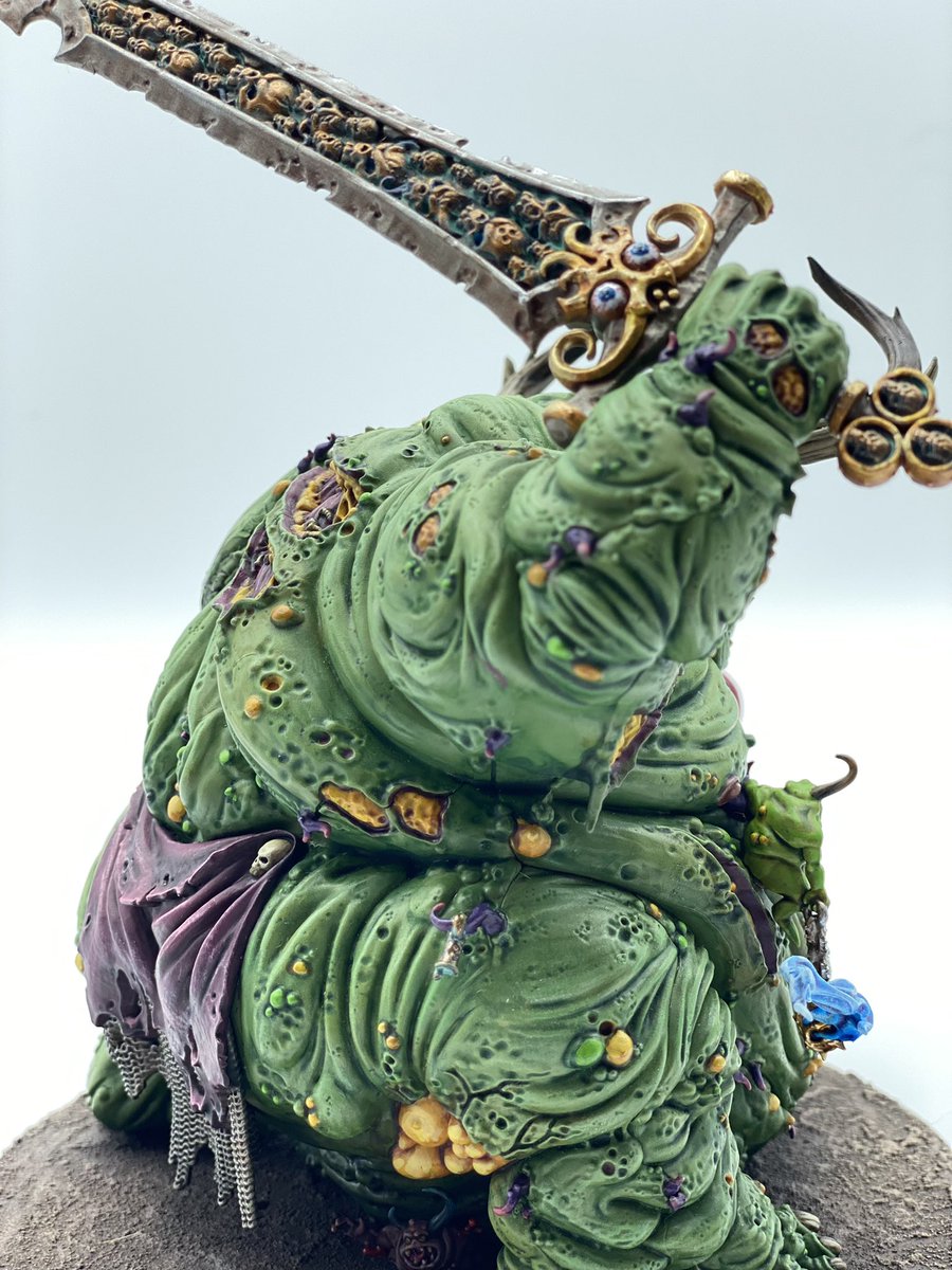 Finally done! His name is Squishy,  King of Putrid Pastries. #Aos #Warmongers #miniaturepainting #nurgle #greatuncleanone #WarhammerCommunity #dnd5e