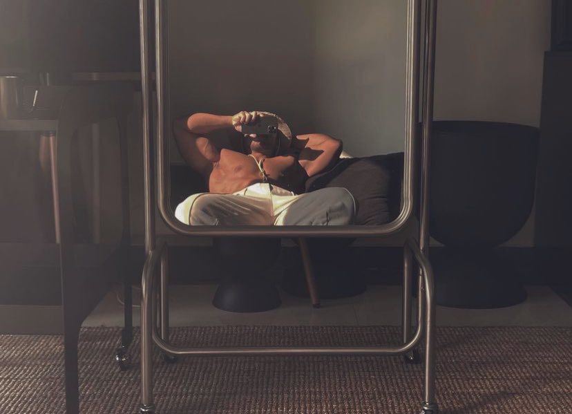 fracturedjock's tweet photo. ⊹ · ✧   A little bit of sunlight makes the difference. https://t.co/5ql2LJQKbV