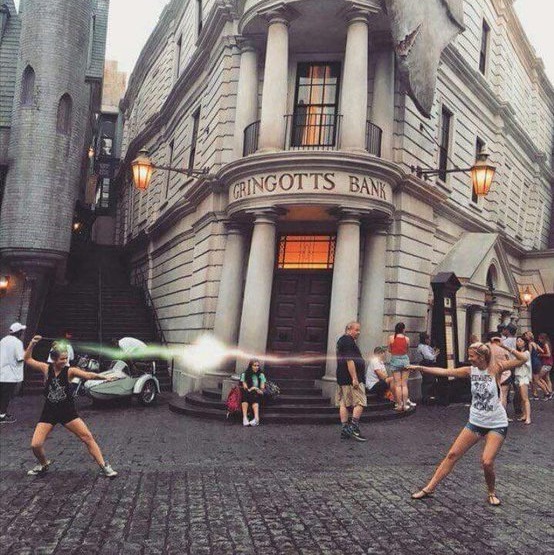 Hogwartssite's tweet photo. Propósitos para 2022: visitar el parque temático de Harry Potter. https://t.co/98k07abXSf