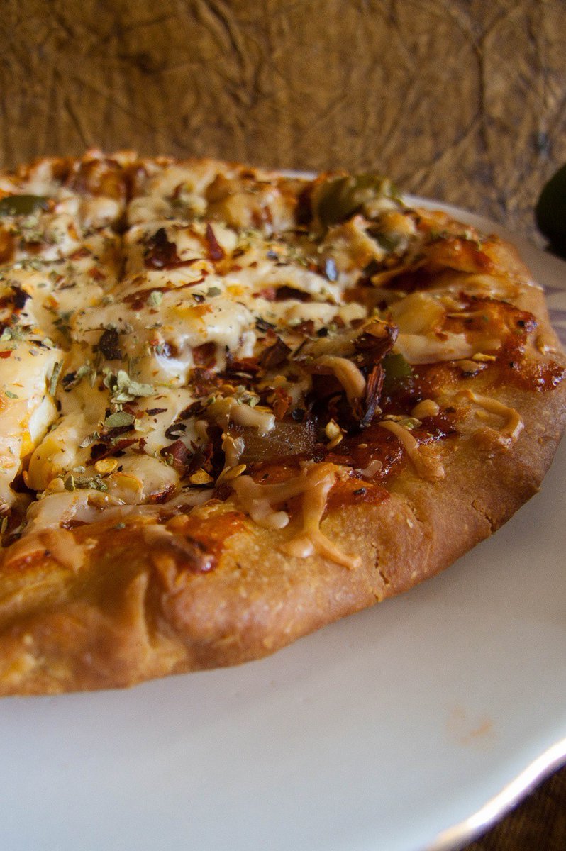 indiantastes's tweet image. Today I prepared Cheese Burst Pizza at home in a Kadai.
Something, that most of us are missing during this Lockdown. Especially Kids.

Read more 👉 lttr.ai/qCha

#pizza #CheeseBurstPizza #CheeseBurstPizzaRecipe #HomemadeCheeseBurstPizzaRecipe