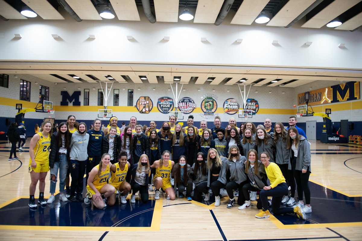 It was our honor to welcome the Oxford women's basketball programs to our game today.

#GoBlue #OxfordStrong