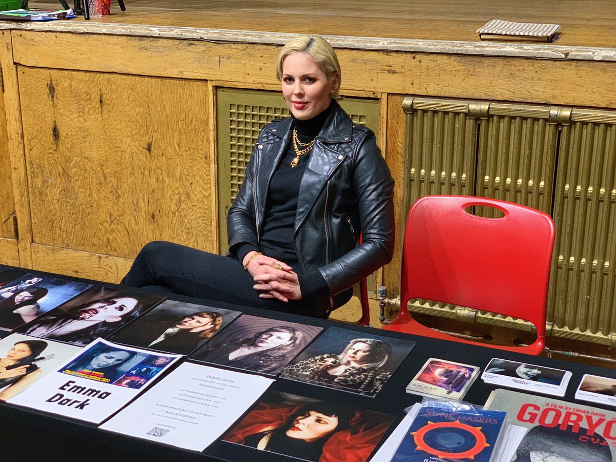 EMMA DARK ๐ฌ (@emdarkofficial) on Twitter photo I had a fantastic time as an autograph guest at <a href="/TheFilmFair/">Captain Midnight</a> yesterday. Thank you to organiser Paul Brown for once again putting on a brilliant event and being a gracious and professional host! ๐๐โ๏ธ I had a fantastic time as an autograph guest at <a href="/TheFilmFair/">Captain Midnight</a> yesterday. Thank you to organiser Paul Brown for once again putting on a brilliant event and being a gracious and professional host! ๐๐โ๏ธ