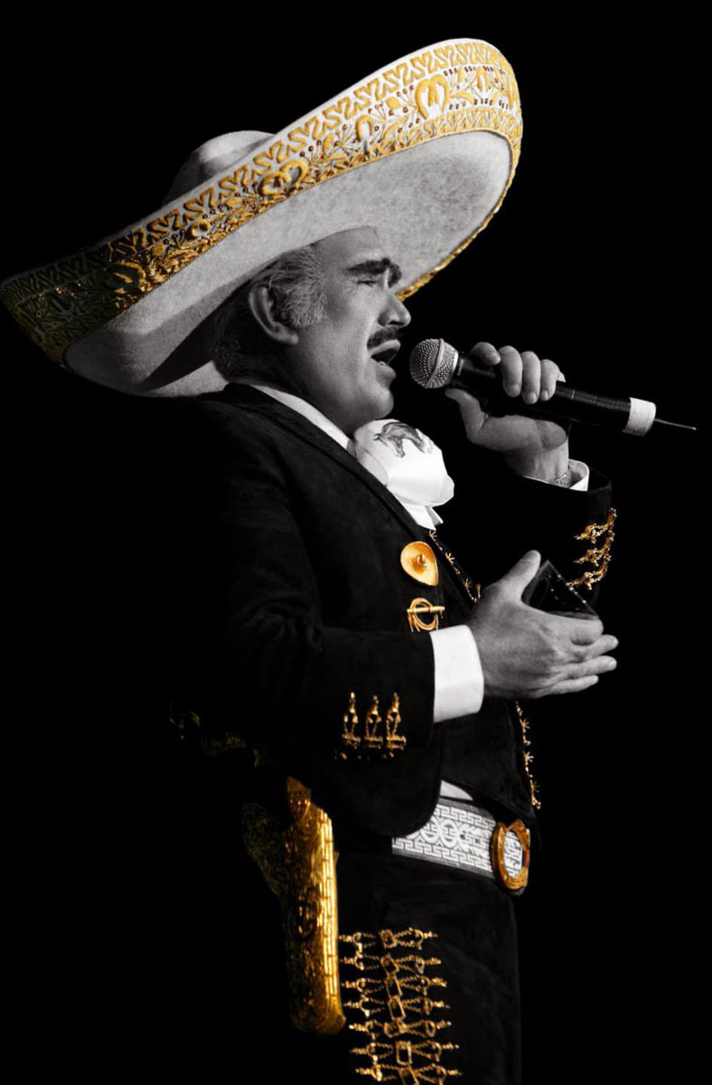 EdgarXedge's tweet photo. Rest in Power Chente! this one hurts 🥺😭 #ElRey #VicenteFernandez https://t.co/XXWQM9D5gN
