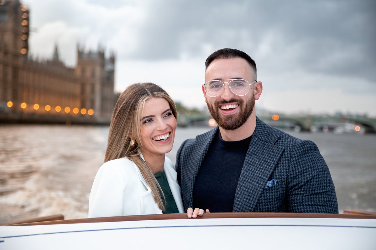 CoupleofLondon's tweet photo. River Thames Proposal - Proposal in London #LondonProposal https://t.co/TID0fMt277