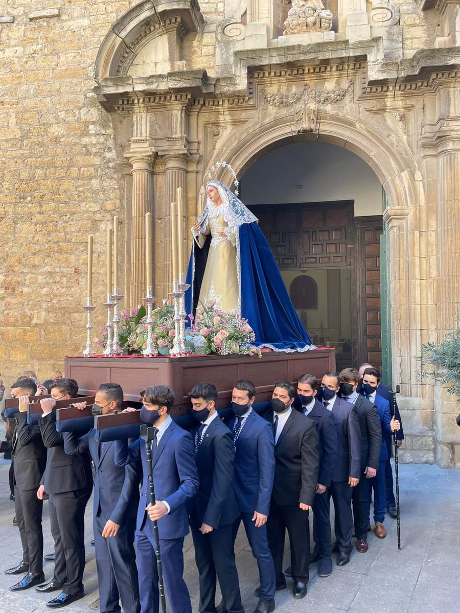 Está mañana el <a href="/DivinoMaestro20/">Hdad. Divino Maestro</a> a realizado el traslado de María Santísima del Amor al Colegio Divino Maestro para acompañar a Jesús Divino Maestro de Humildad y Entrega