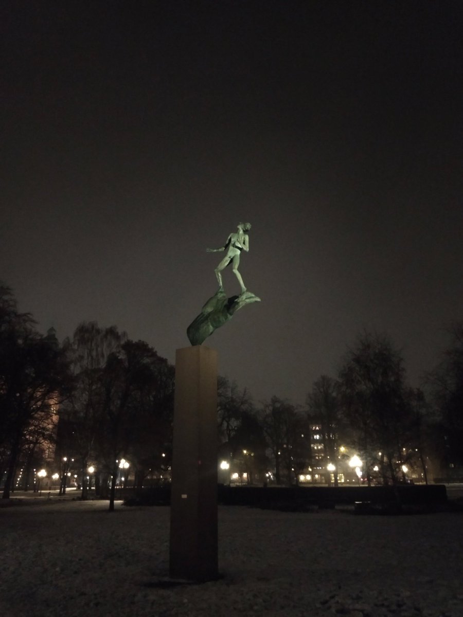 Stefan_Laurell's tweet photo. #Winter #Sweden #Hobbyfotograf
#Loneliness #NeverStopMovingForward https://t.co/BTdftdvljd