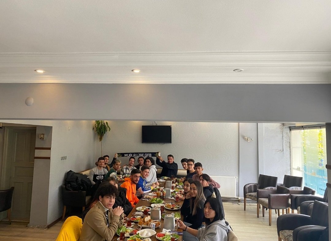 Muğla Lise GFB Kahvaltı organizasyonunda bir araya geldiler.