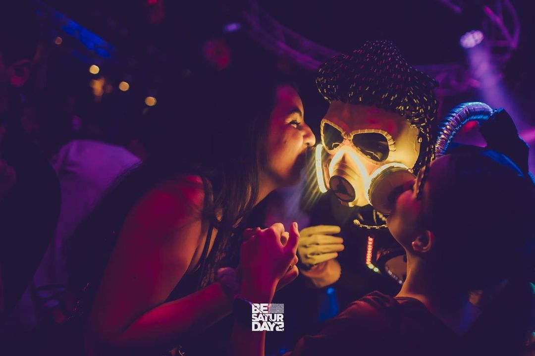 Be_Disco's tweet photo. Befamilyyy!!!! Ja teniu disponibles al Facebook oficial de be disco les fotos d’aquest dissabte!! 

Busca la teva i pújala amb el hashtag #BeSaturday!! 

✈️😍🥰 https://t.co/fZaM5CsYz9