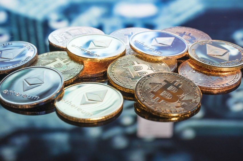 potatofries225's tweet photo. βCryptoβ Gets Highest Mentioned on Reddit in 2021; Bitcoin, Ethereum fall continues #ETH #BTC #coinbasewalletuser $ETH https://t.co/j07mowgWIH