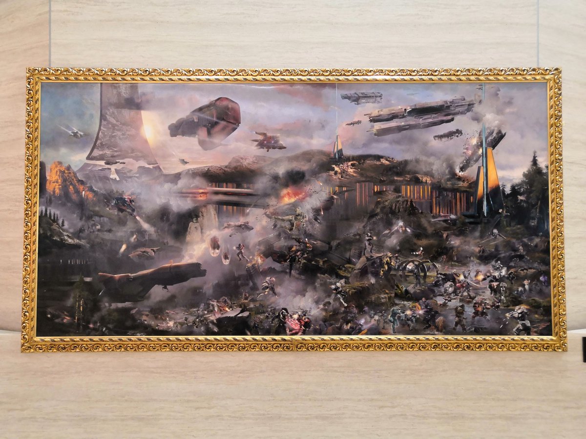 BVindevogel's tweet photo. #halomasterpiece
Œuvre d'art près du Louvre https://t.co/hjWBLacedf