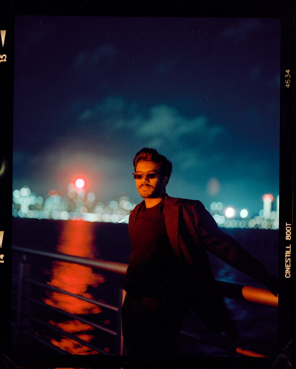zzulanas's tweet photo. Siva and his colorful umbrella, shot on #120film and #pentax67 with @CineStillFilm Cinestill 800T https://t.co/vCa4kMMAax