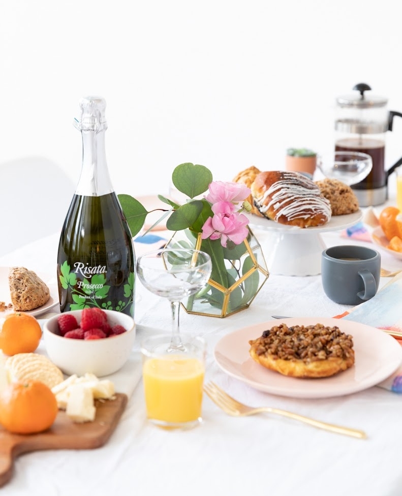 StudioQMpls's tweet photo. Studio Q is the perfect place to host a weekend brunch, bridal shower, or event!

Bright natural light, full kitchen, and over 5,000 square feet make Studio Q the perfect dreamy location you've been searching for!

Click the link in our bio to learn more! https://t.co/7KddlQGdTP https://t.co/Ft0lHUhDCO