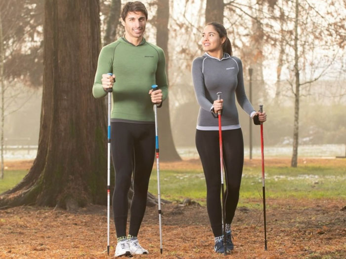 Že od malega nas učijo, da se je treba pred vadbo ogreti. Mišice se prekrvavijo in postanejo prožnejše in manj dovzetne za poškodbe. Idealno je, da se ogrevate na način, ki bo v nadaljevanju vaša vadba. Več: loparji.si/ali-naj-trenir…