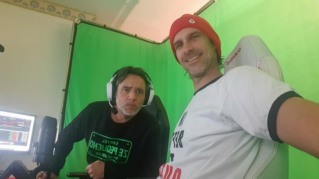 Bennyestud's tweet photo. On est là avec @Yuestud! RDV 19H ce dimanche sur la chaine #Twitch de @PokerStarsFR. Soirée #KOSunday, ça va parpiner dans tous les sens 🔨🪃🔩💊... https://t.co/eXS6Wksx8D