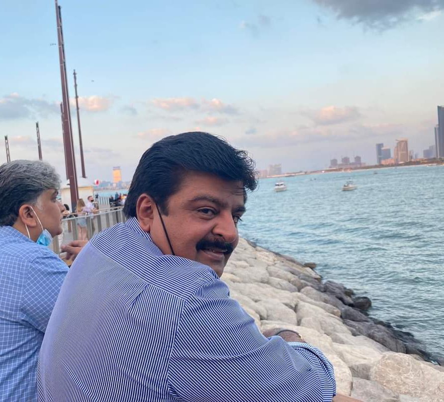 ArisarManthar's tweet photo. ساجن سڀ ڄمار اکيون اوهان جي آسري❤️
#LoveYouQibla❤ 
@sardarshah1 https://t.co/uICzE2DAPP