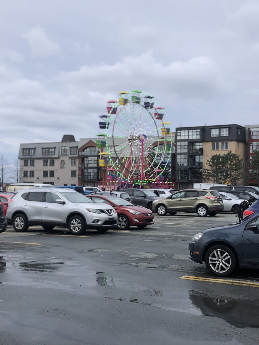 EricoTheriault's tweet photo. Nice little market on the waterfront..
We picked up some #Chainyard cider, #Ironworks brandy and some JD Shore Whisky cream 🍎 🥃 
#EverGreenFestival 
#Halifax @Ironworks_NS @chainyardcider https://t.co/e0j1oQWJO1