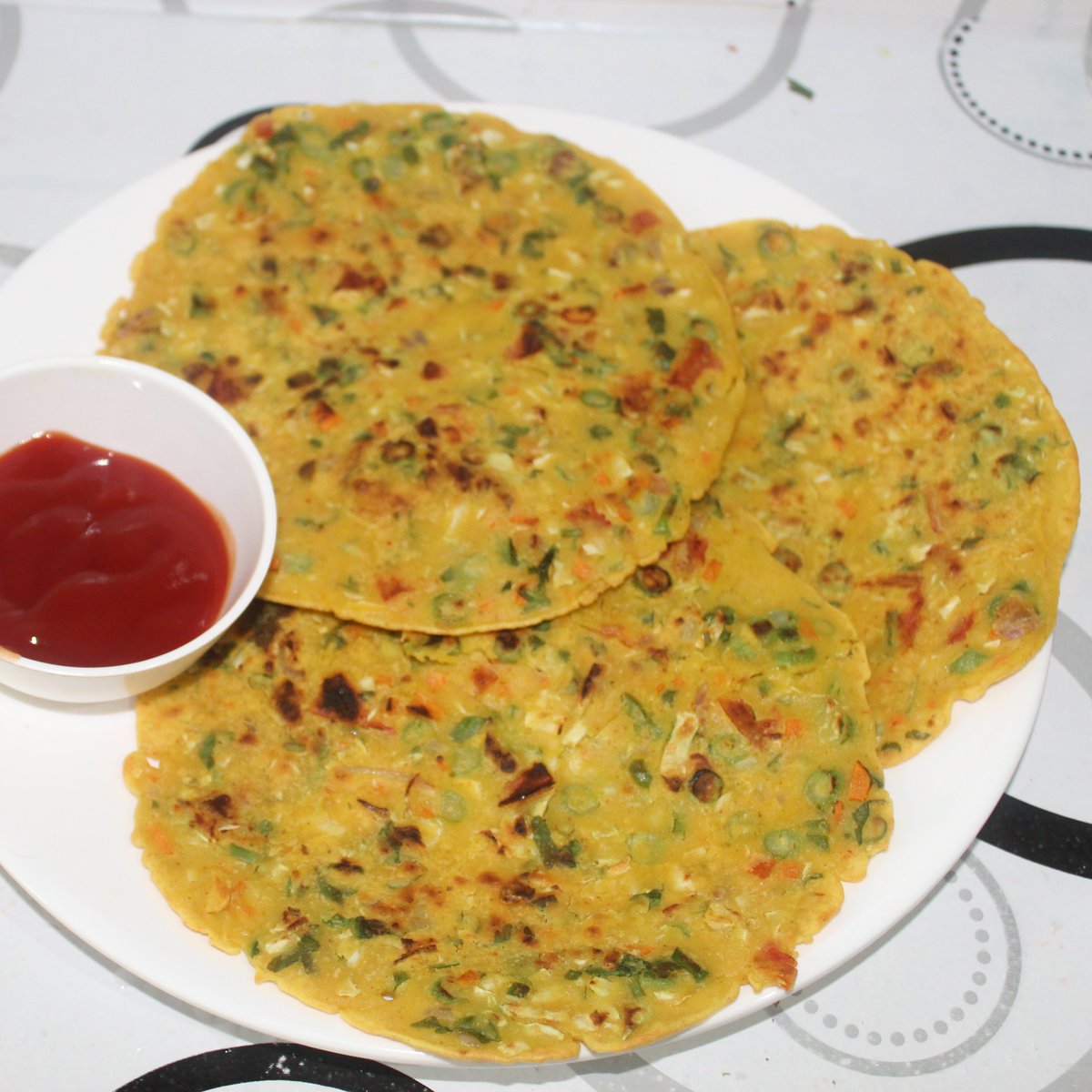 DebashreeMallik's tweet photo. Super healthy &amp; tasty Besan chilla recipe for breakfast &amp; snacks-https://t.co/cwFsg8idwF

#besanchilla #breakfast  #HealthyFood #YouTube #ODia #Odisha #tasty https://t.co/k6ythZDuwr