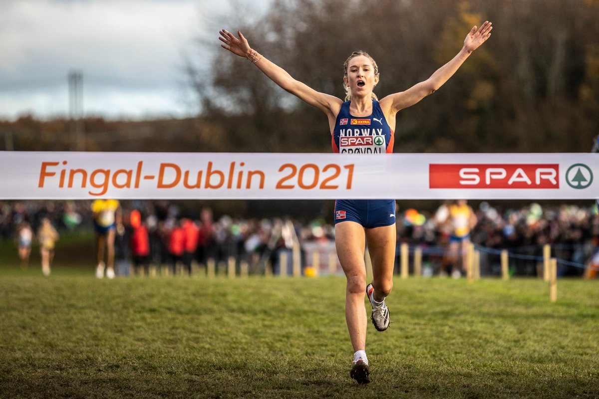 Never give up! 👊 

🥉 2015
🥉 2016
🥉 2017
🥉 2018
🥈 2019
🥇 2021

Karoline Bjerkeli Grovdal 🇳🇴 finally lands the European cross country title! 🙌 

#FingalDublin2021