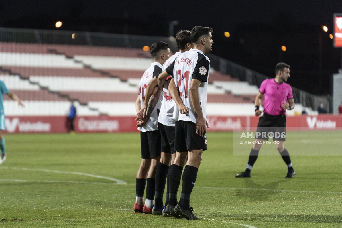HikaVisual's tweet image. Fotografías del encuentro entre Sevilla Atlético y Real Madrid Castilla

 🔴⚽️⚪

Dale MG y RT si te gusta mi trabajo!