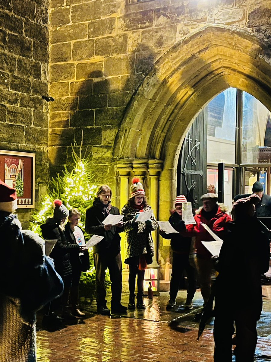 stmarysbattle's tweet photo. CAROLS IN THE CHURCHYARD 
Nearly 90 of us sang carols in the rain last night with mulled wine, hot chocolate &amp; mince pies afterwards -
we are looking forward to doing the same next year! Thanks to all who came! Carols by candlelight next Sunday at 6pm (inside &amp; without the rain!) https://t.co/KMOp1z2ROt