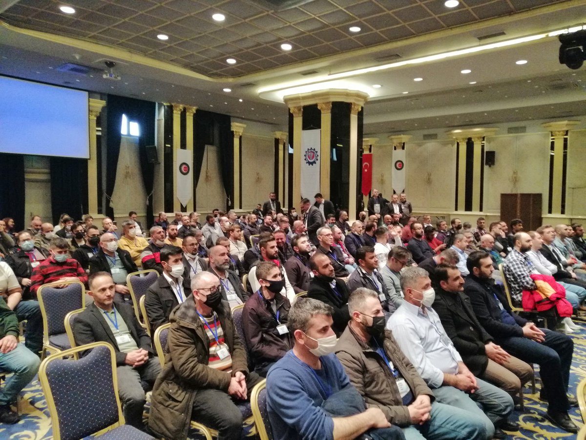 Bugün yaptığımız Bursa Şubemizin 10.Olağan Genel Kurulu sonucunda delegelerin büyük bir teveccühü ile yeniden şube başkanı seçilen Mustafa Çölçü kardeşimi ve ekibini tebrik ediyor, yeni dönemde de emekçiler adına yapacakları nice hayırlı ve güzel işlerde başarılar diliyorum