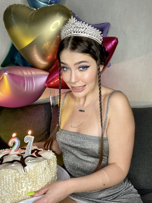 I hope I won't die this year))) https://t.co/xLEafe5QfW