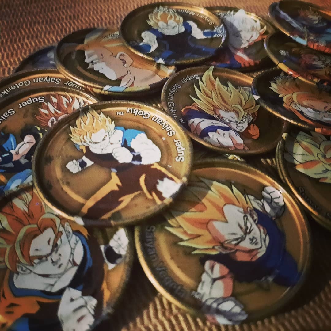 RetroBeastGamer's tweet photo. Can't believe we found these DragonBallz tazos in near mint condition! 🙃
Only missing a few to complete the set😁
#dragonballsuper #dragonballz #dbz #dbs #dragonball #goku #saiyan #dbsuper #tazos  #pogs #pogsandslammers #slammers 
#simbachips #simbatazos #retrosouthafrica https://t.co/nvk1wHUU4l