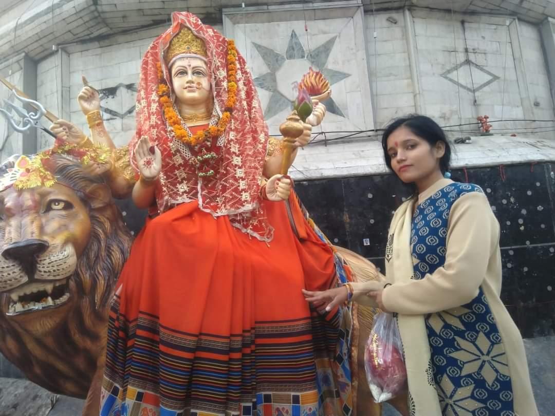 SoniState's tweet photo. आज दिल्ली के कालका जी मंदिर जाने और आशीर्वाद मिलने का स्वभाग्ये प्राप्त हुआ। ज�� कालका मां की 🙏 https://t.co/9KcK2Ax8gb