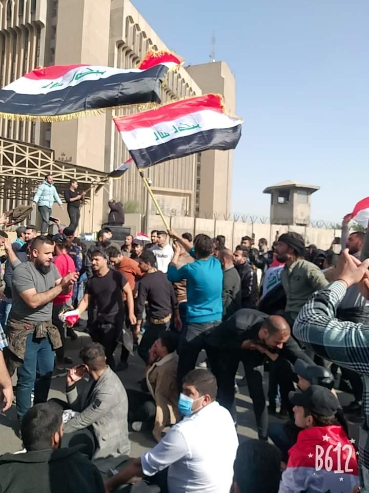 Bayati10Al's tweet photo. أين حقوق العاملين في وزارة التعليم العالي
اين شرفاء هذا الوطن عن مظلومية عقود التعليم أين الوزراء أين الاعلام هل نحن ابناء هذا الوطن أما ماذا ‌ ؟

#عقود_التعليم_تهمش https://t.co/V5qvd3zWmq